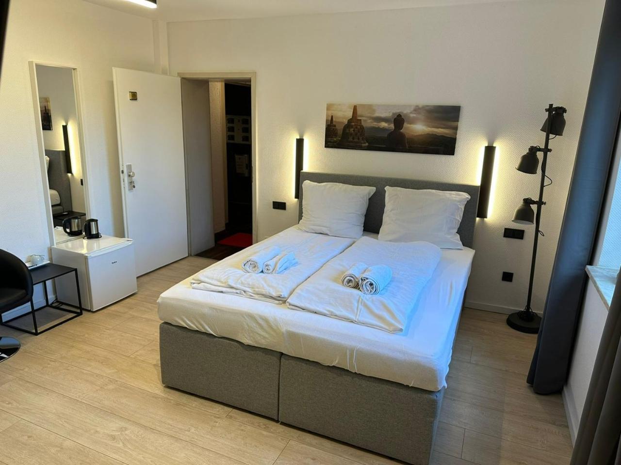 Hotel "Dream In" Heiligenhaus Exteriör bild